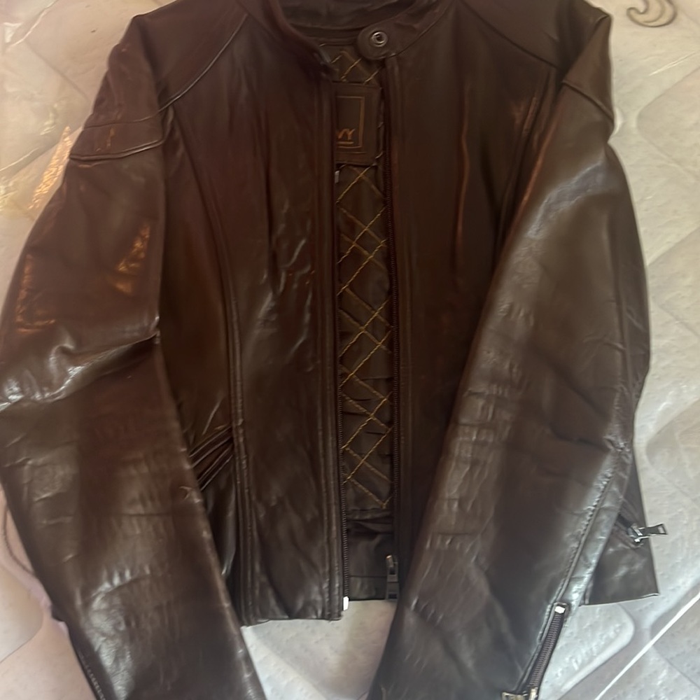 100 Leather Fall jacket - Picture 2 of 5